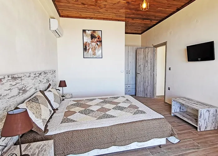 Souda Bay Cottage